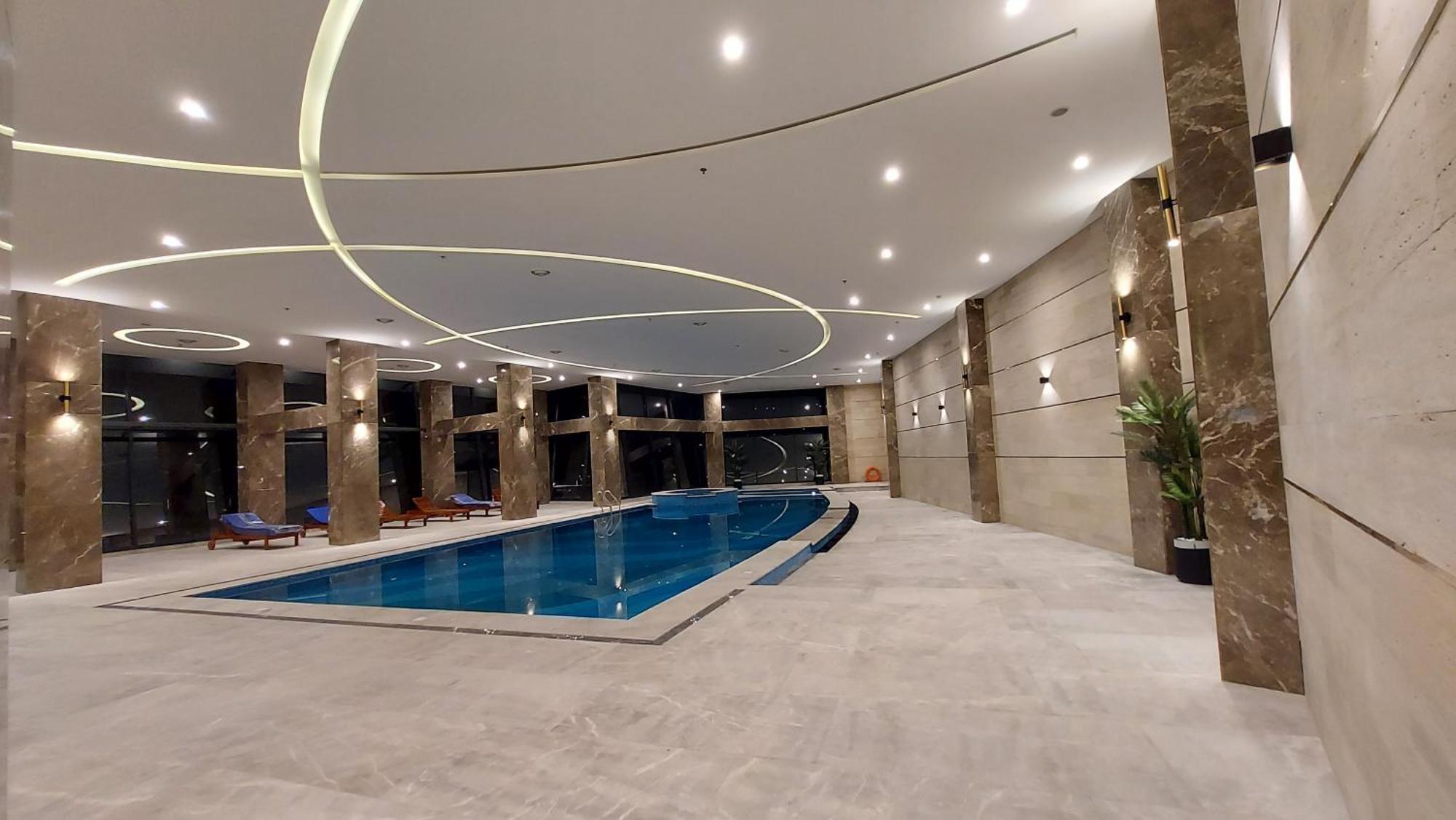 Ramada By Wyndham Murree Lower Topa Resort Exterior foto